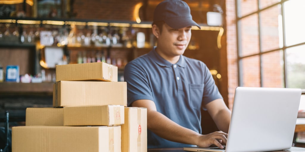 Effective Warehouse Management for E-commerce: 12 Essential Tips